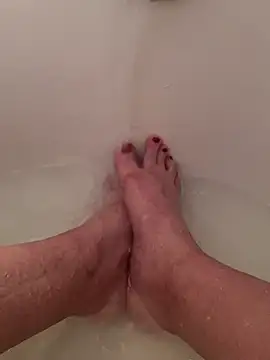 Snapshot of messyclumsyprincess chatting on 02/20/25, 03:30 messyclumsyprincess online show from 02/20/25, 03:30