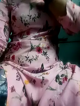 gunjan22 online show from 10/27/25, 09:24