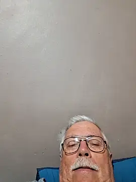 Snapshot of NawtyB1965 chatting on 09/24/25, 03:43 NawtyB1965 online show from 09/24/25, 03:43