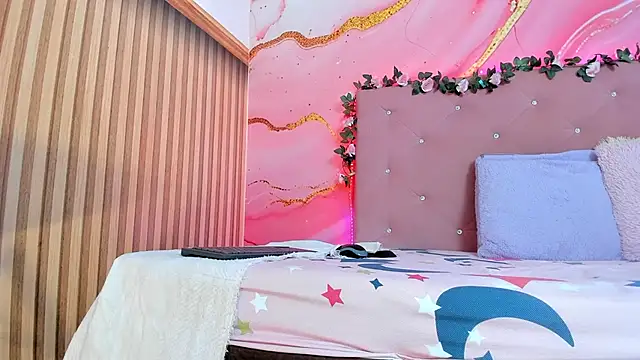 Taylor  cooper online show from 02/18/25, 06:58