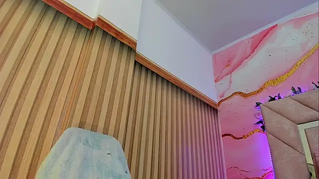 Taylor  cooper online show from 10/02/25, 06:26