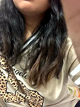 Snapshot of arielopal chatting on 10/24/25, 02:46 arielopal online show from 10/24/25, 02:46