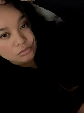 Snapshot of arielopal chatting on 12/14/25, 06:41 arielopal online show from 12/14/25, 06:41