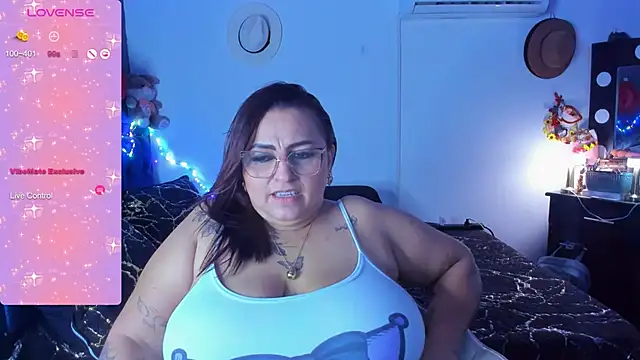 Ivonnee   online show from 01/18/25, 05:31