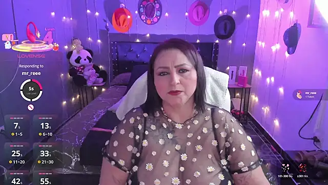 Ivonnee   online show from 01/13/26, 12:49