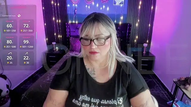 Ivonnee   online show from 07/16/26, 12:05