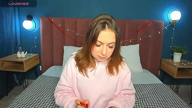 KetrinWhite online show from 02/18/25, 01:10