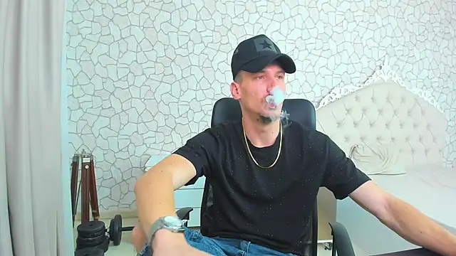 MateoBenjaminX online show from 01/11/25, 09:04