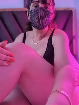 Lina lolo online show from 04/15/26, 01:45