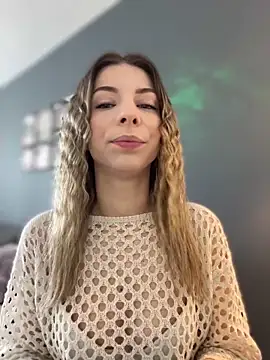 Mia Ethan online show from 04/24/26, 08:50