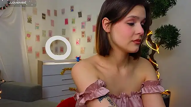 Snapshot of EthalGold chatting on 03/22/25, 03:09 EthalGold online show from 03/22/25, 03:09