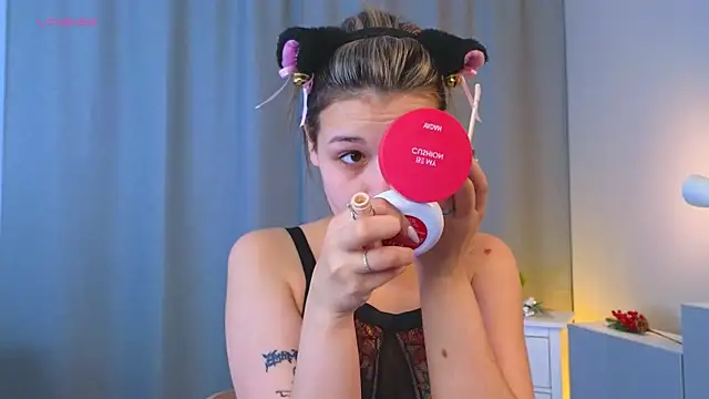 Snapshot of EthalGold chatting on 10/24/25, 03:03 EthalGold online show from 10/24/25, 03:03