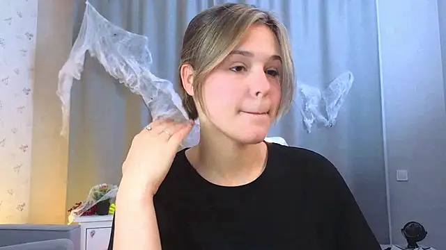 Snapshot of EthalGold chatting on 10/30/25, 03:08 EthalGold online show from 10/30/25, 03:08