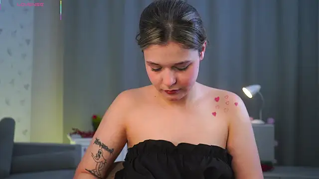 Snapshot of EthalGold chatting on 11/20/25, 03:07 EthalGold online show from 11/20/25, 03:07