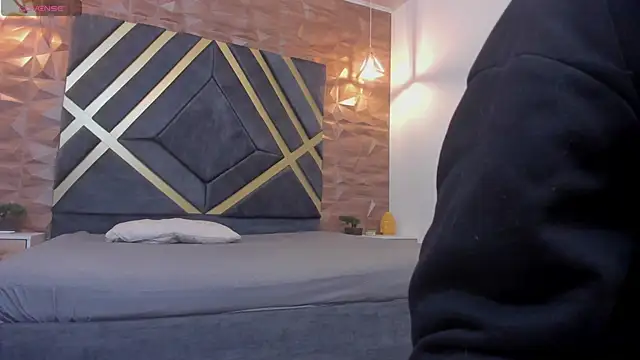 Alahia Dangelo online show from 02/15/25, 11:28