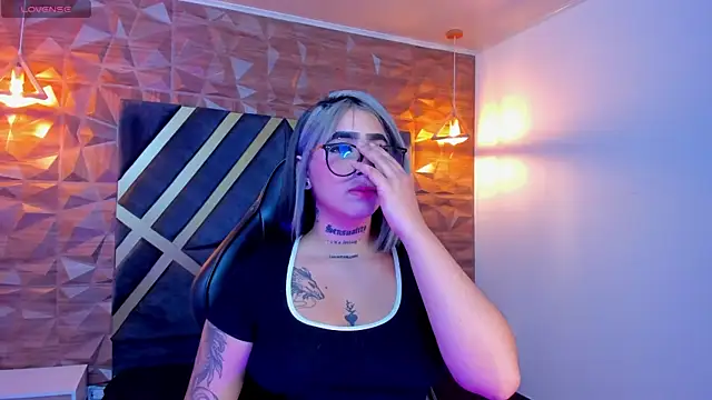 Alahia Dangelo online show from 10/01/25, 11:38