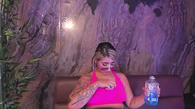 Alahia Dangelo online show from 11/07/25, 05:35