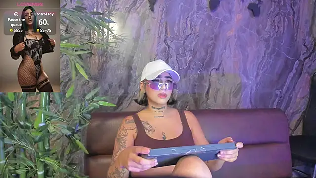 Alahia Dangelo online show from 11/08/25, 05:23