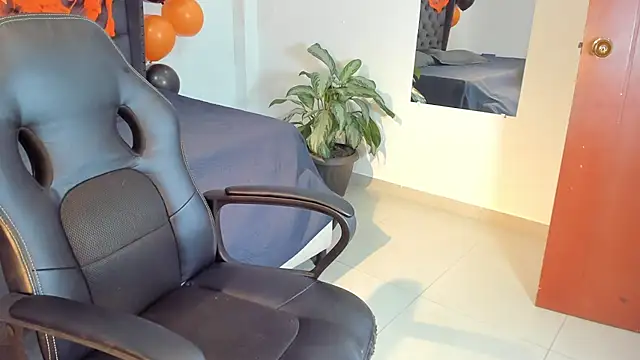  maria foxx  online show from 10/15/25, 07:36