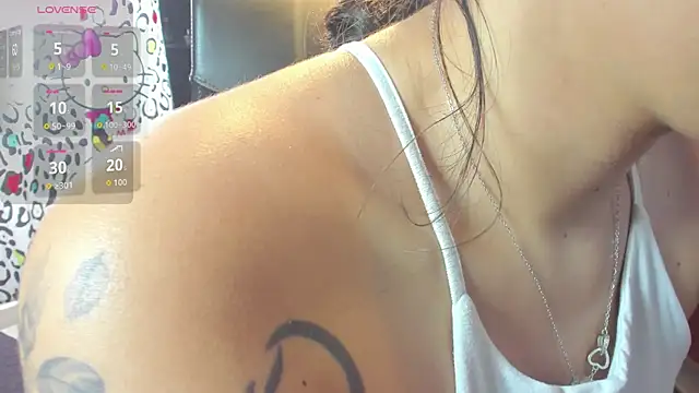  maria foxx  online show from 11/11/25, 08:20