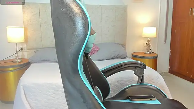  maria foxx  online show from 12/05/25, 06:26