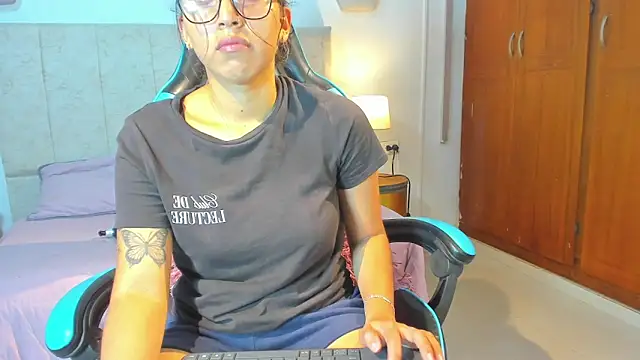  maria foxx  online show from 04/13/26, 04:56