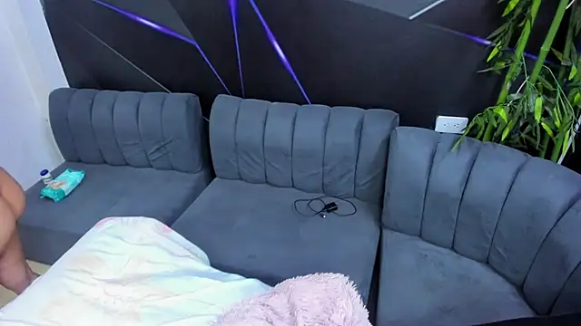 Snapshot of playsgirlhot chatting on 09/10/25, 02:17 playsgirlhot online show from 09/10/25, 02:17