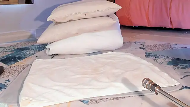 Snapshot of Eilin_clio chatting on 03/08/25, 07:42 Eilin clio online show from 03/08/25, 07:42