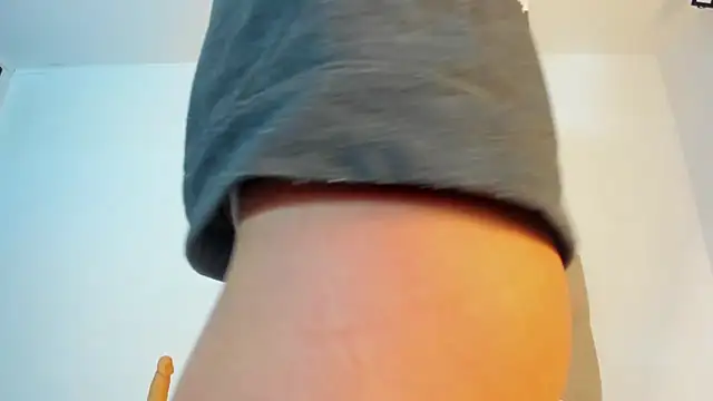 Snapshot of Milkdulce1 chatting on 02/27/25, 06:18 Milkdulce1 online show from 02/27/25, 06:18