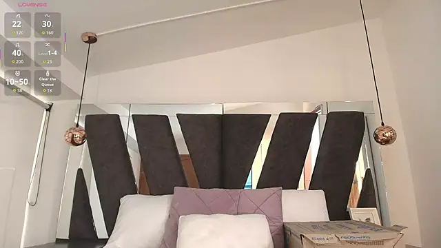 Snapshot of Milkdulce1 chatting on 10/25/25, 01:40 Milkdulce1 online show from 10/25/25, 01:40