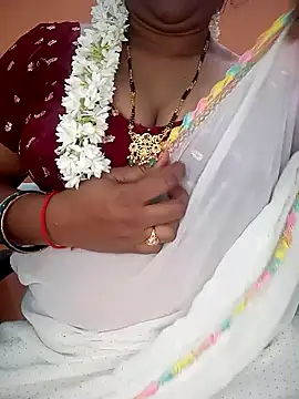 Snapshot of Sexy-Telugunayana2 chatting on 12/14/24, 06:20 Sexy-Telugunayana2 online show from 12/14/24, 06:20