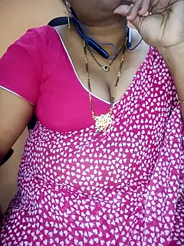 Snapshot of Sexy-Telugunayana2 chatting on 12/18/24, 03:11 Sexy-Telugunayana2 online show from 12/18/24, 03:11