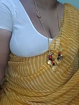 Snapshot of Sexy-Telugunayana2 chatting on 12/15/25, 03:38 Sexy-Telugunayana2 online show from 12/15/25, 03:38