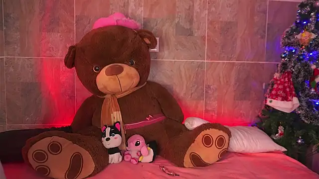 LeagueOfLovers online show from 12/23/24, 12:03