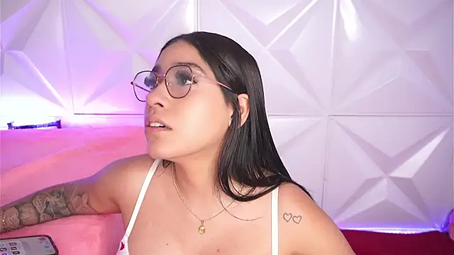 LeagueOfLovers online show from 02/21/25, 02:06