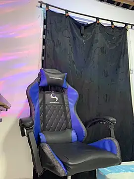 Snapshot of Aangelhot chatting on 02/26/25, 02:37 Aangelhot online show from 02/26/25, 02:37