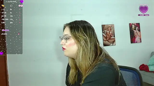 kendallclarkk03 online show from 12/04/24, 07:39