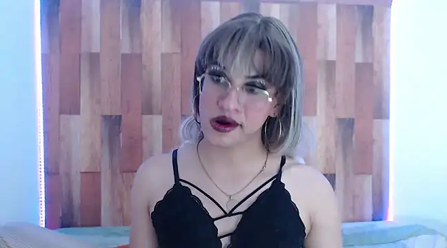 Snapshot of Raven_Whisper chatting on 01/02/25, 03:48 Raven Whisper online show from 01/02/25, 03:48