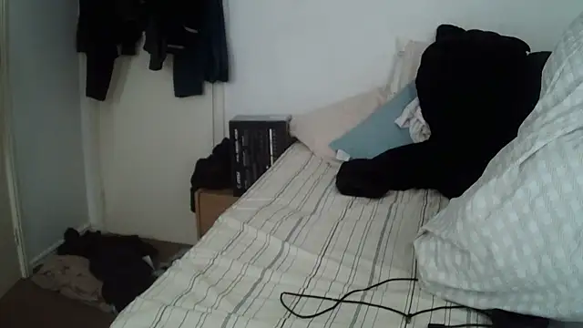 Snapshot of rampartzz chatting on 03/06/25, 01:46 rampartzz online show from 03/06/25, 01:46