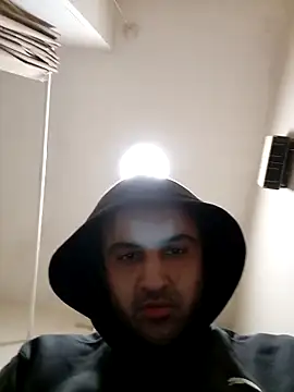 Snapshot of rampartzz chatting on 12/05/25, 04:54 rampartzz online show from 12/05/25, 04:54