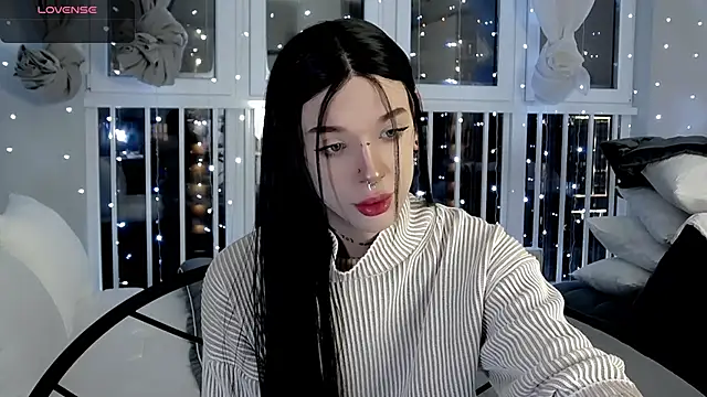 Dasha M online show from 12/22/25, 04:59