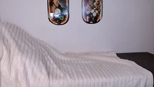 bellaa love  online show from 04/07/26, 12:11