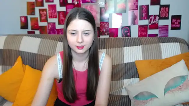 Snapshot of MilanaRoza chatting on 03/15/25, 09:09 MilanaRoza online show from 03/15/25, 09:09