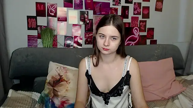 Snapshot of MilanaRoza chatting on 09/26/25, 04:49 MilanaRoza online show from 09/26/25, 04:49