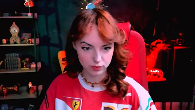 Snapshot of evanellson chatting on 02/19/25, 12:11 evanellson online show from 02/19/25, 12:11