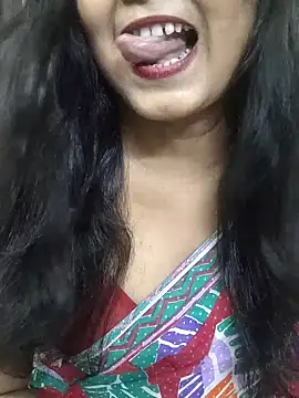 Snapshot of yoursweety09 chatting on 07/18/26, 07:34 yoursweety09 online show from 07/18/26, 07:34