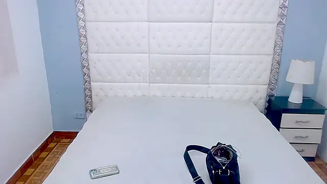 Snapshot of Eban_Dustan chatting on 01/06/25, 08:18 Eban Dustan online show from 01/06/25, 08:18