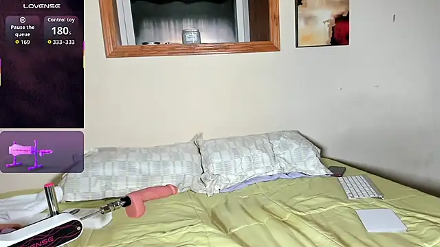 NinaRiveraXO online show from 12/03/25, 03:25