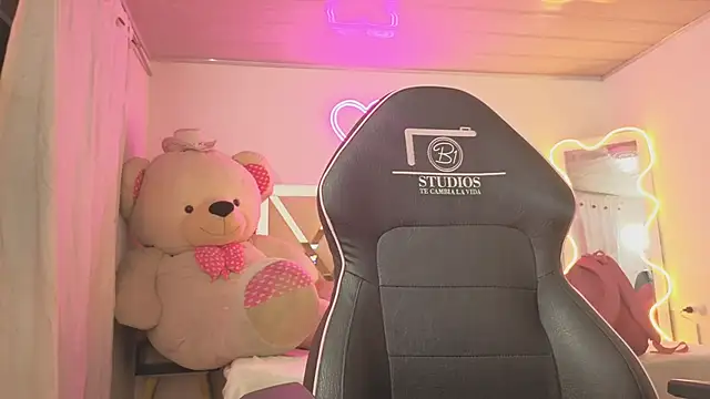 Laylafoxy tay online show from 01/06/26, 03:10