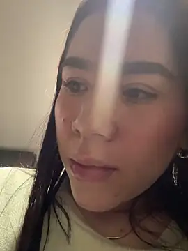 Im Valen Cute online show from 12/23/24, 03:40